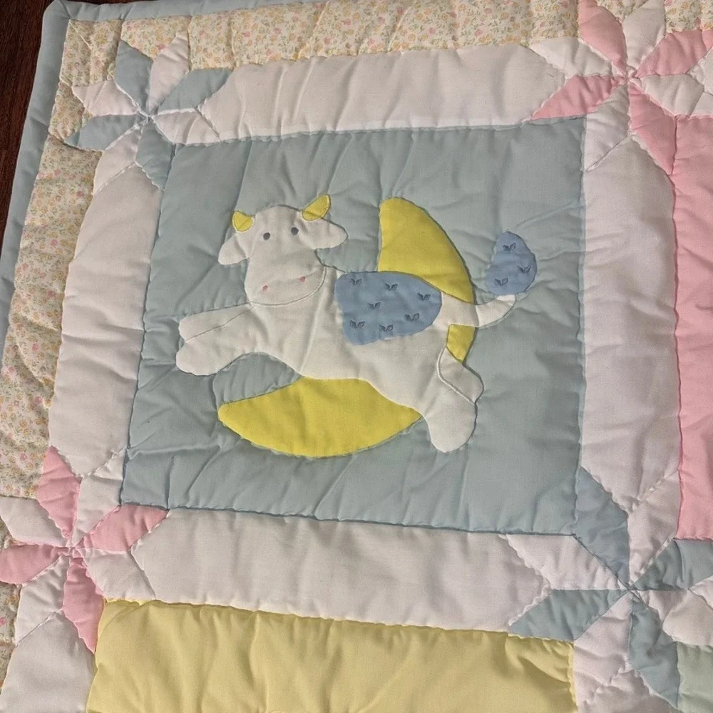 House of Hatten Baby Quilt 48x36 Pastel Vintage Nursery Applique Bedding